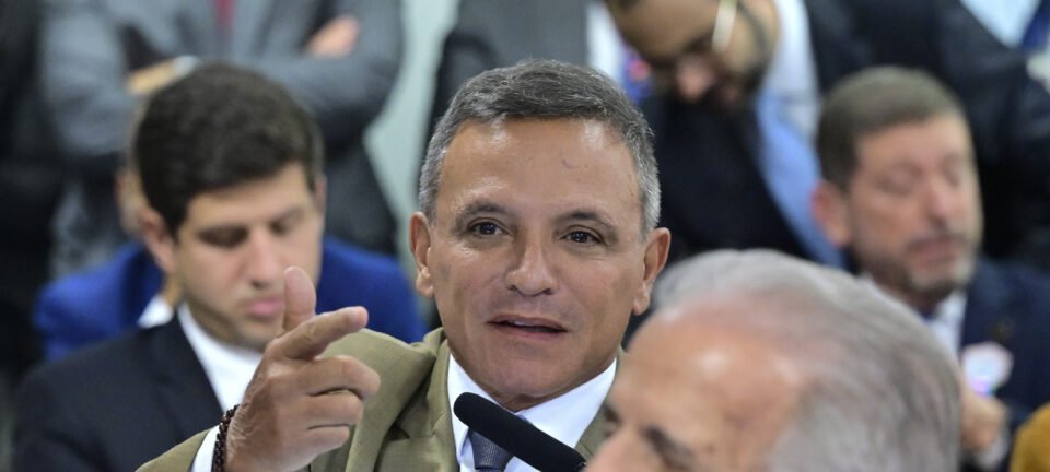 Bittar acusa “ambiente contaminado” e questiona sabatina de Jorge Messias no Senado 2 ocrente 1777484052