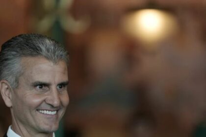Disney abandona linguagem neutra e volta a usar “senhoras e senhores”, afirma Marco Feliciano 6 ocrente 1777492188