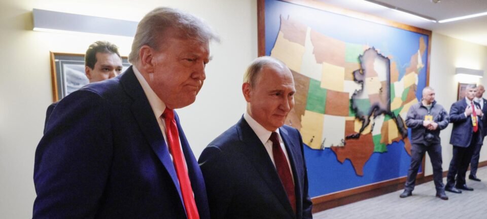 Trump saúda saída dos Emirados Árabes da Opep; Rússia diz que fica 2 ocrente 1777497548