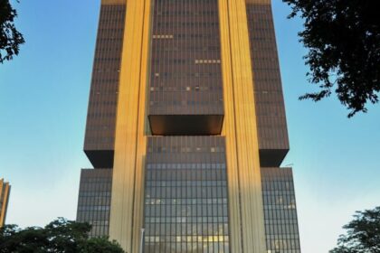 Banco Central fecha Frente Corretora de Câmbio e torna indisponíveis bens de executivos 16 ocrente 1777554253