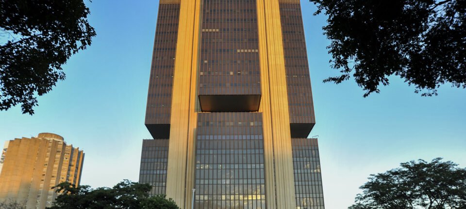 Banco Central fecha Frente Corretora de Câmbio e torna indisponíveis bens de executivos 2 ocrente 1777554253