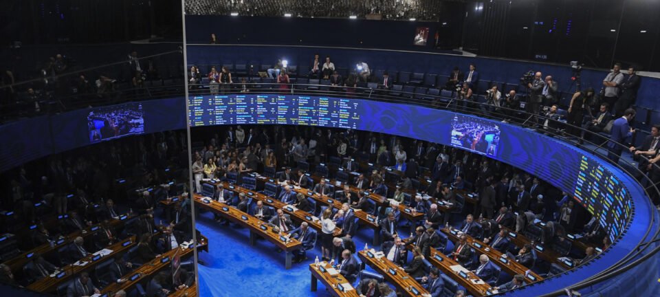 Congresso revoga veto de Lula e reabre caminho para reduzir penas de Bolsonaro e réus do 8/1 2 ocrente 1777575869