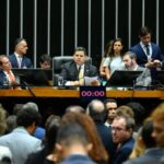 Marchinha “Chora, Petista” embala vitória da oposição após Congresso derrubar veto de Lula ao PL da Dosimetria 4 ocrente 1777580378