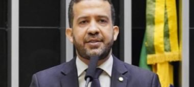 Presidente da Câmara exonera assessor de Janones após invasão de entrevista na TV 2 ocrente 1777646974