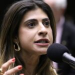 Projeto de deputada do PT exige “notas da comunidade” em todas as redes sociais 5 ocrente 1777744156
