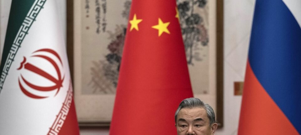 China e Rússia abastecem Irã com imagens de satélite e dados de guerra, revelam vazamentos 2 ocrente 1777765764