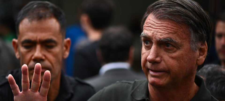 Michelle relata que Bolsonaro precisa de ajuda para comer após cirurgia no ombro 2 ocrente 1777832371