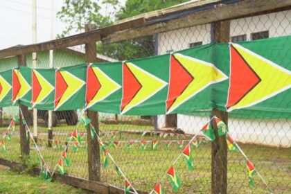 Bloqueio no Estreito de Ormuz faz Guiana bater recorde de receita com petróleo 20 ocrente 1777862952