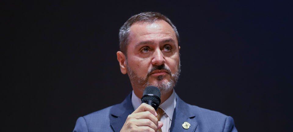 Partido Novo aciona MPF e Comissão de Ética contra chefe da PF por viagem paga pelo Banco Master 2 ocrente 1777912495
