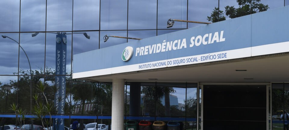 Bancos alertam para impacto social após TCU suspender consignado do INSS 2 ocrente 1777925083