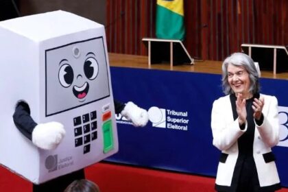 TSE comemora 30 anos da urna eletrônica e apresenta mascote “Pilili” 2 ocrente 1777937663