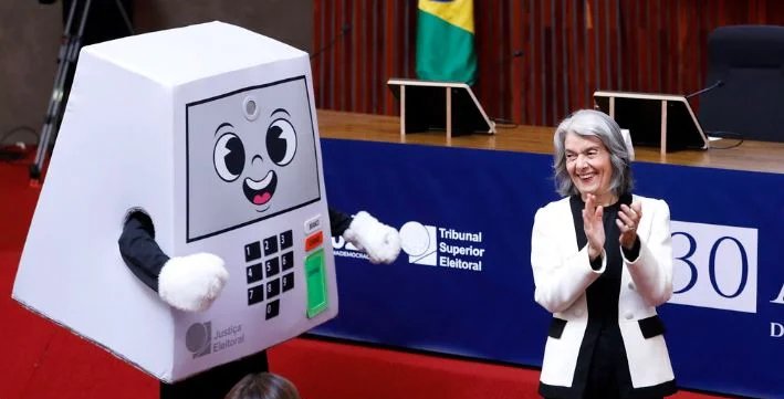 TSE comemora 30 anos da urna eletrônica e apresenta mascote “Pilili” 2 ocrente 1777937663