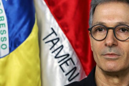 Zema promete privatizar estatais e diz que dívida pública é “o grande mal” do país 18 ocrente 1777939447