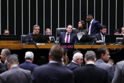 Câmara dá aval à Política Nacional de Minerais Críticos na véspera de encontro Lula-Trump 8 ocrente 1778114091
