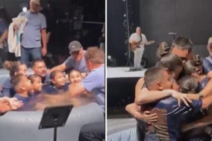 Vídeo de família inteira batizada ao mesmo tempo emociona redes sociais 20 ocrente 1778125749