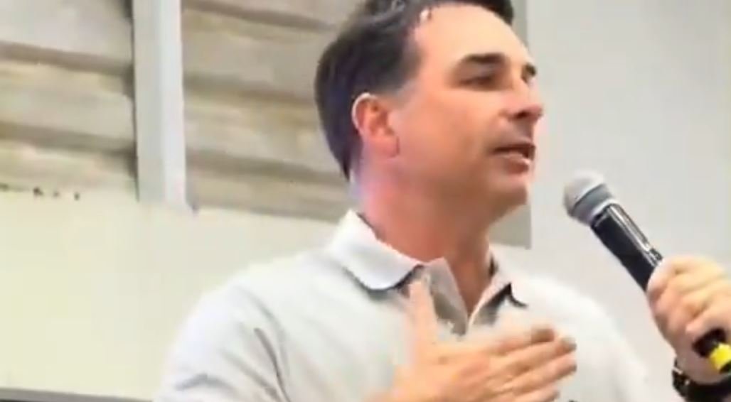 Flávio Bolsonaro projeta permanência de até oito anos no Planalto e promete “fim da esquerda” 2 ocrente 1778357979