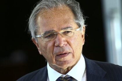 PT intensifica ataques a Flávio Bolsonaro e associa pré-campanha a cortes de benefícios 8 ocrente 1778510969