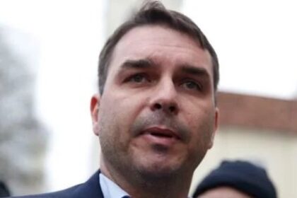 Flávio Bolsonaro cobra imparcialidade do TSE durante posse de Nunes Marques 6 ocrente 1778684707