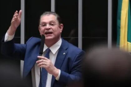 Líder do PL defende Flávio Bolsonaro após divulgação de áudios e pede CPI do Banco Master 16 ocrente 1778711676