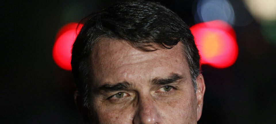 Pressão cruzada no Congresso: base governista e aliados de Flávio Bolsonaro pedem CPI do Master 2 ocrente 1778732364
