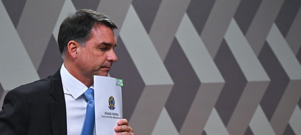 Audição de Flávio Bolsonaro mobiliza imprensa estrangeira e agita mercado brasileiro 2 ocrente 1778758456
