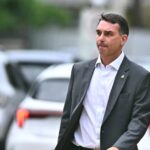 Jornalista chama de “imoral” a proximidade entre Flávio Bolsonaro e empresário revelada em áudio 5 ocrente 1778769291