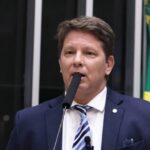 Mario Frias muda discurso e diz que aporte ao filme de Bolsonaro veio por empresa diferente do Banco Master 4 ocrente 1778805253