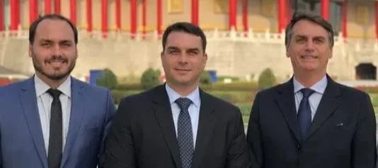 Produtora relata que Flávio Bolsonaro buscou múltiplos investidores para longa sobre o pai 2 ocrente 1778879961