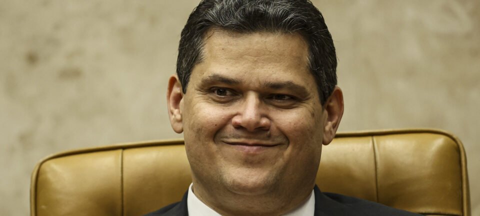STF congela ação popular contra Davi Alcolumbre sob suspeita de rachadinha 2 ocrente 1778897067