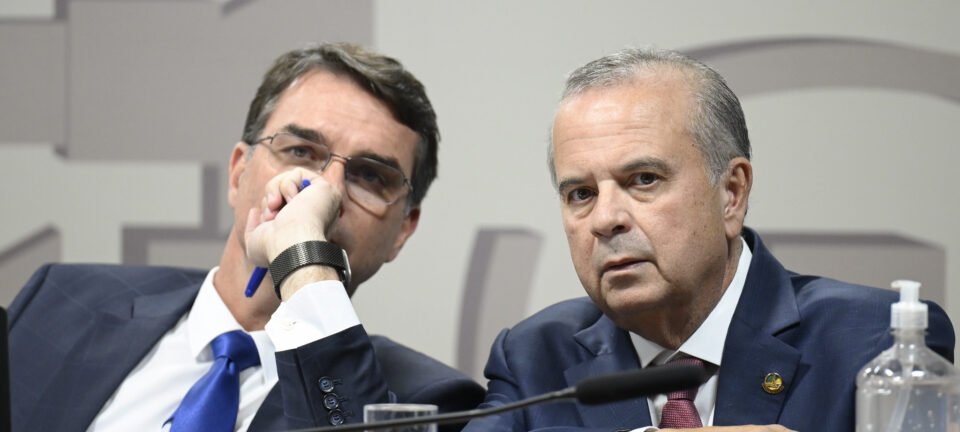 Marinho pede ação de Mendonça após vazamento de áudio que liga Flávio Bolsonaro a patrocínio de R$ 134 milhões 2 ocrente 1778908768