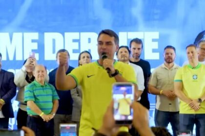 Flávio Bolsonaro reage a áudio com empresário e garante permanência na disputa presidencial 8 ocrente 1778980751