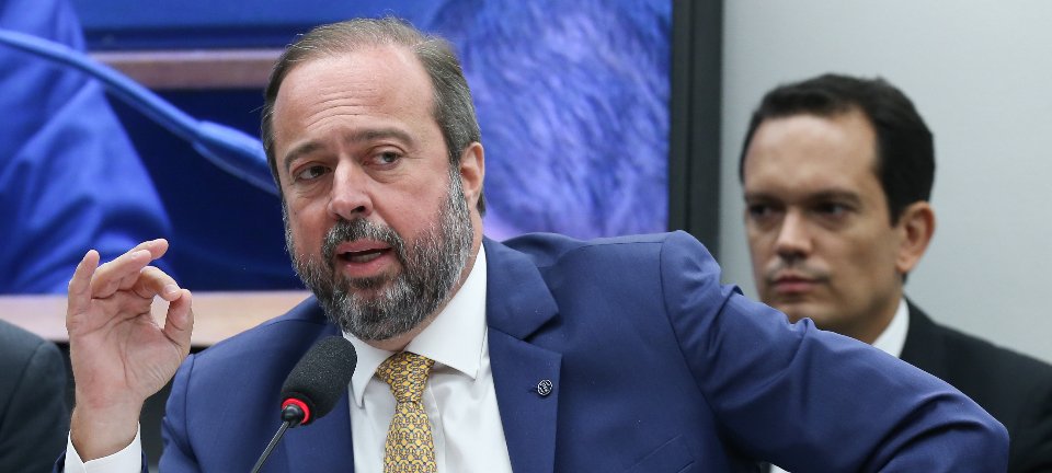 Sem verba e com só dois servidores, Ministério de Minas e Energia corre risco de travar programa Gás do Povo 2 ocrente 1779027553