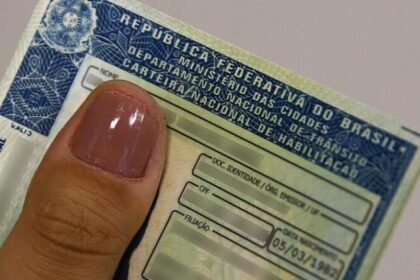 Juíza bloqueia CNH, passaporte e cartões de crédito de devedores com base em precedente do STF 16 ocrente 1779111272