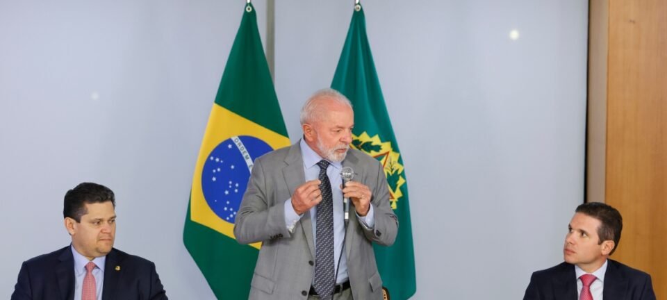 Escalada de atritos entre Planalto e Congresso põe em risco votação do fim do 6x1 e da PEC da Segurança 2 ocrente 1779120273