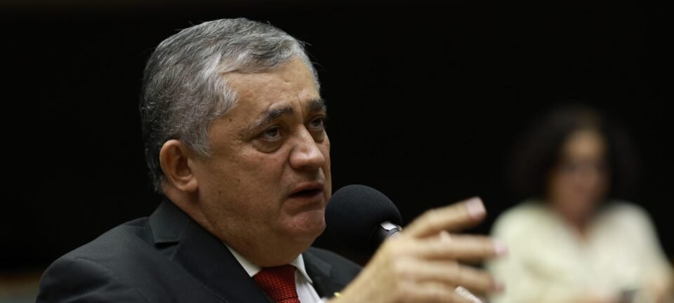 PT pretende explorar elo entre Flávio Bolsonaro e Daniel Vorcaro na campanha de Lula, diz ministro 2 ocrente 1779192270