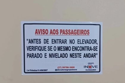 Placa de elevador com erro de português persiste desde lei paulistana de 1977 16 ocrente 1779196771