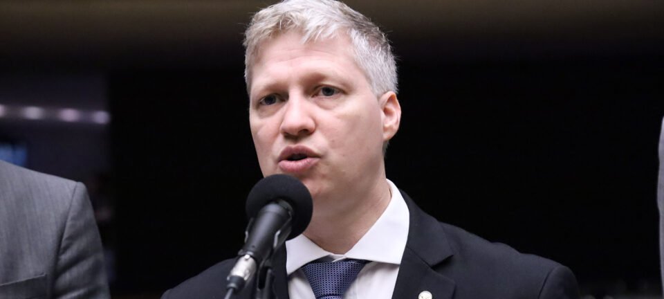 Van Hattem apela à CCJ para anular suspensão de dois meses imposta pelo Conselho de Ética 2 ocrente 1779235450
