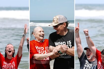 Batismo coletivo reúne 2.552 fiéis em praia da Flórida e emociona comunidade 20 ocrente 1779250770