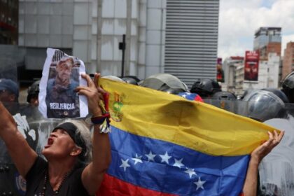 Após 23 anos, ex-policiais de Caracas deixam prisão e encerram recorde de detenção política na Venezuela 8 ocrente 1779285927