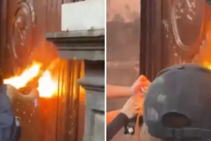 Porta de igreja histórica é incendiada durante marcha do 8M em Querétaro 12 ocrente 1779368688