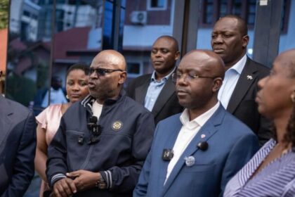 Falta de recursos e conflitos podem prolongar surto de ebola na África Central por mais de um ano 10 ocrente 1779374063