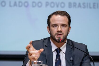 Governo admite possível volta da “taxa das blusinhas” e anuncia Desenrola para quem está em dia 12 ocrente 1779419053