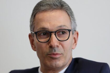 Zema rompe com Flávio Bolsonaro, ataca STF e prevê 2026 como “eleição da indignação” 10 ocrente 1779483903