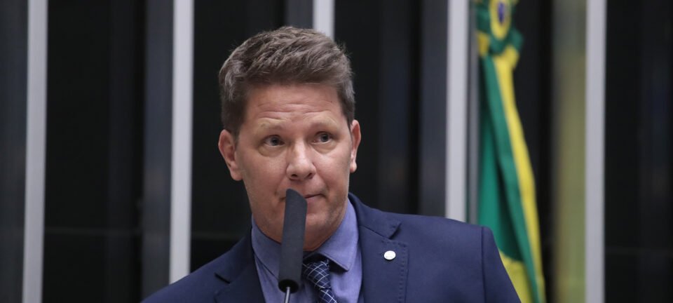 Mario Frias pede ao STF arquivamento de denúncia sobre uso de emendas em filme de Bolsonaro 2 ocrente 1779778160