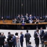 Oposição pressiona Câmara a incluir PEC da Livre Contratação no debate sobre fim da escala 6x1 5 ocrente 1779843851