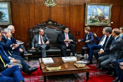 Empresários pedem a Alcolumbre que só vote fim da escala 6x1 após as eleições 14 ocrente 1779883532