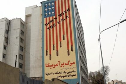Casa Branca desmente TV iraniana e nega acordo que daria a Teerã controle do Estreito de Ormuz 16 ocrente 1779903263