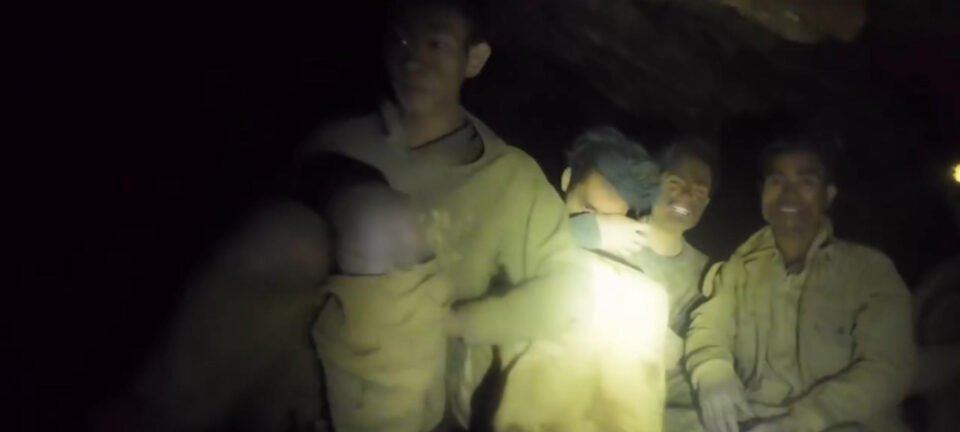 Equipes do Laos e da Tailândia correm contra o tempo para resgatar homens presos em caverna 2 ocrente 1779946617