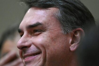 EUA anunciarão PCC e Comando Vermelho como terroristas, e Flávio Bolsonaro festeja: “Grande dia” 14 ocrente 1780009555