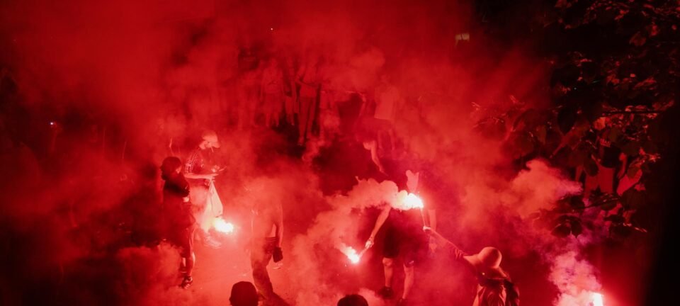 Comemoração do título do PSG gera 780 prisões, 276 feridos e um morto na França 2 ocrente 1780245297